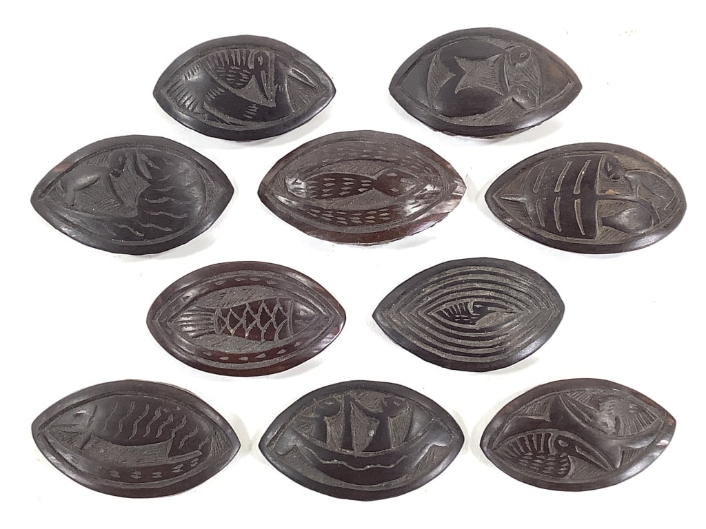 Gaming Chips Of Gourd From Cameroon Ten: 1 1/2"L each. Provenance: Collected by Sophia and Roy Sieber.