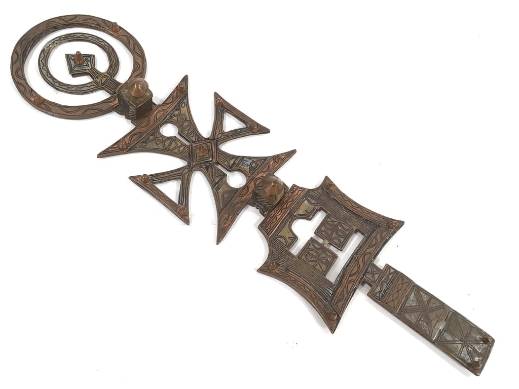 Taureg Veil Weight Assrou N'Swoul: 13"L. Provenance: Collected by Sophia and Roy Sieber.