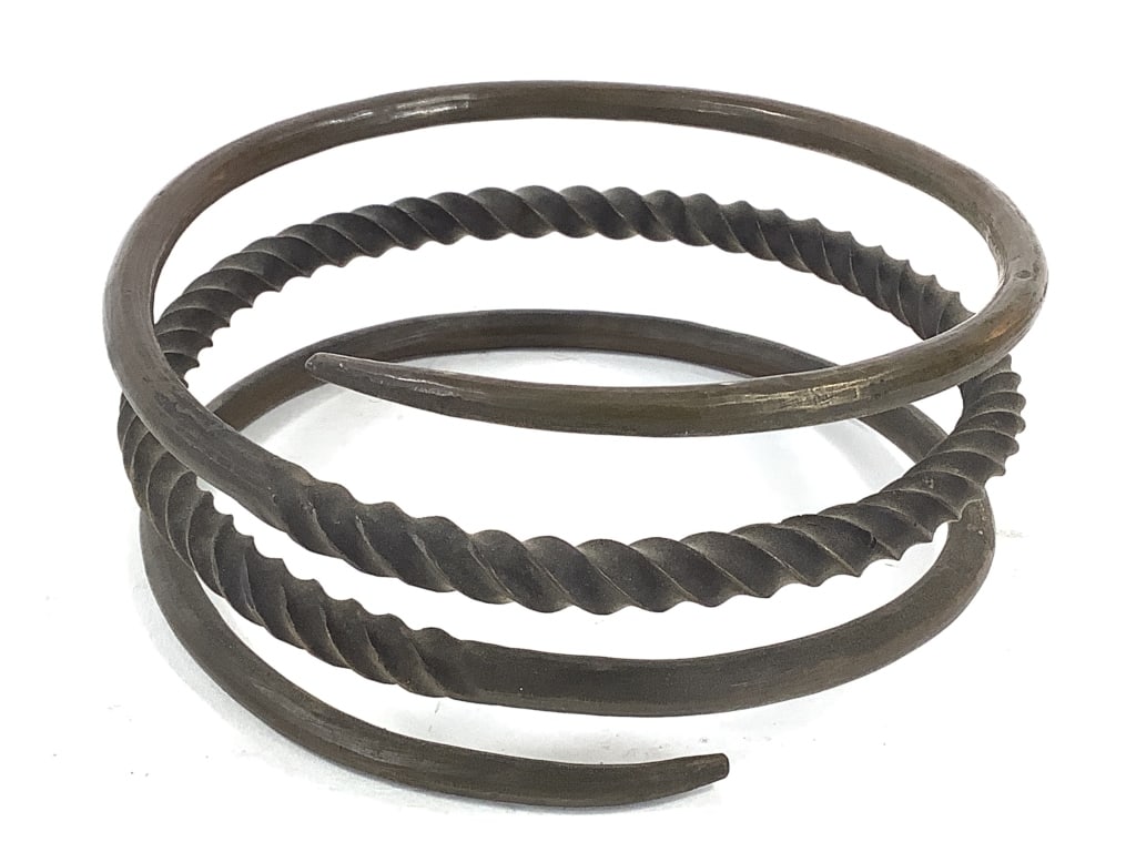 Brass Twisted Arm Cuff (1 of 4)