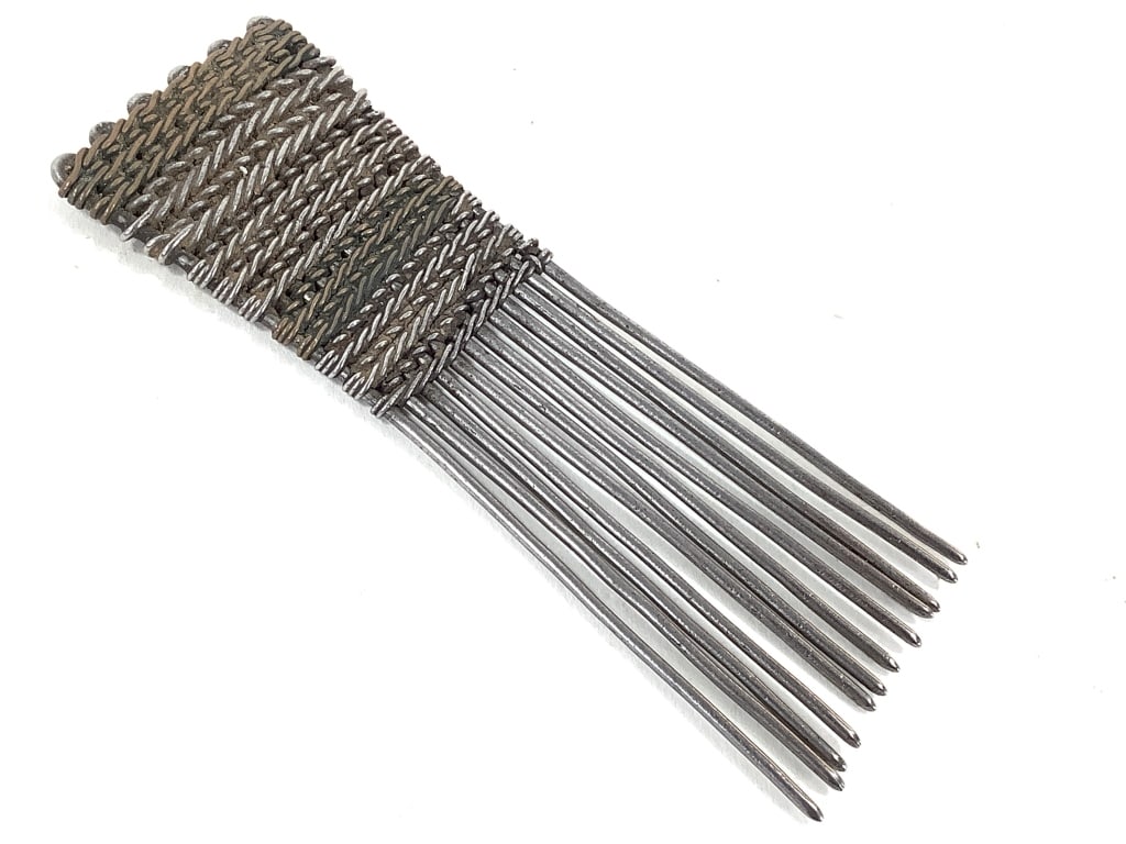 Metal Woven Comb (1 of 4)