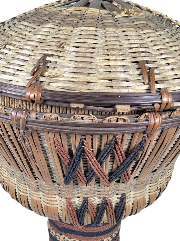 Lidded Wickerwork Basket - 3