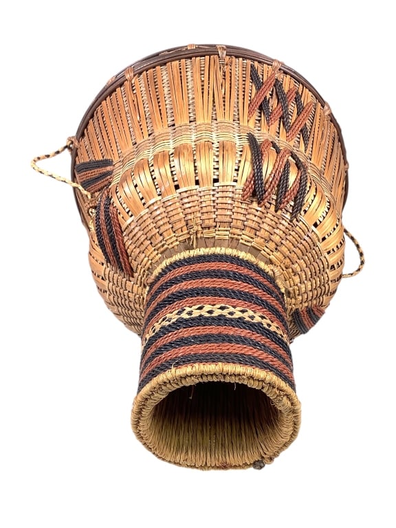 Lidded Wickerwork Basket - 5