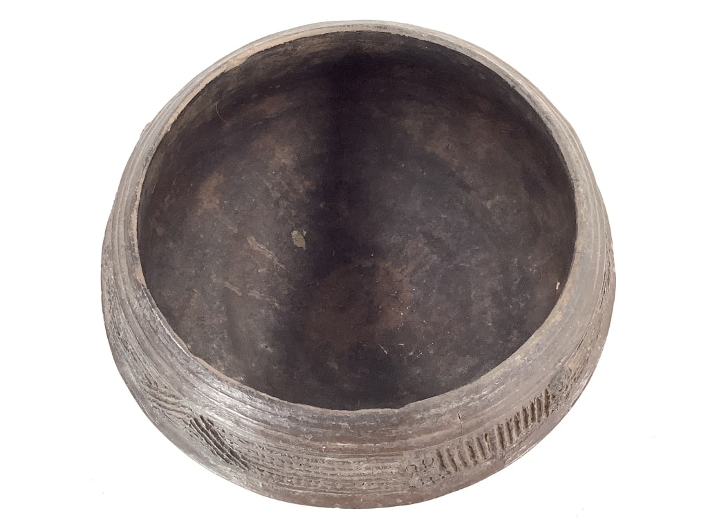 Cameroon Footed Ceramic With Incised Design - 4