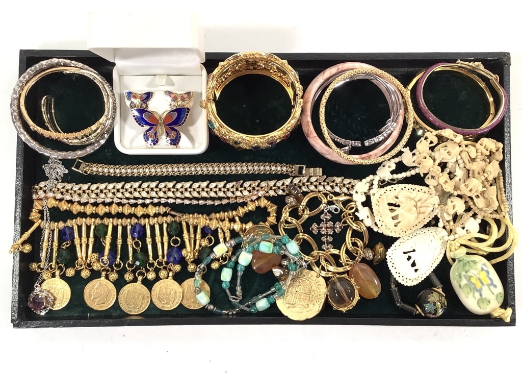 Mixed Costume Bracelets Necklaces Earrings (1 of 6)