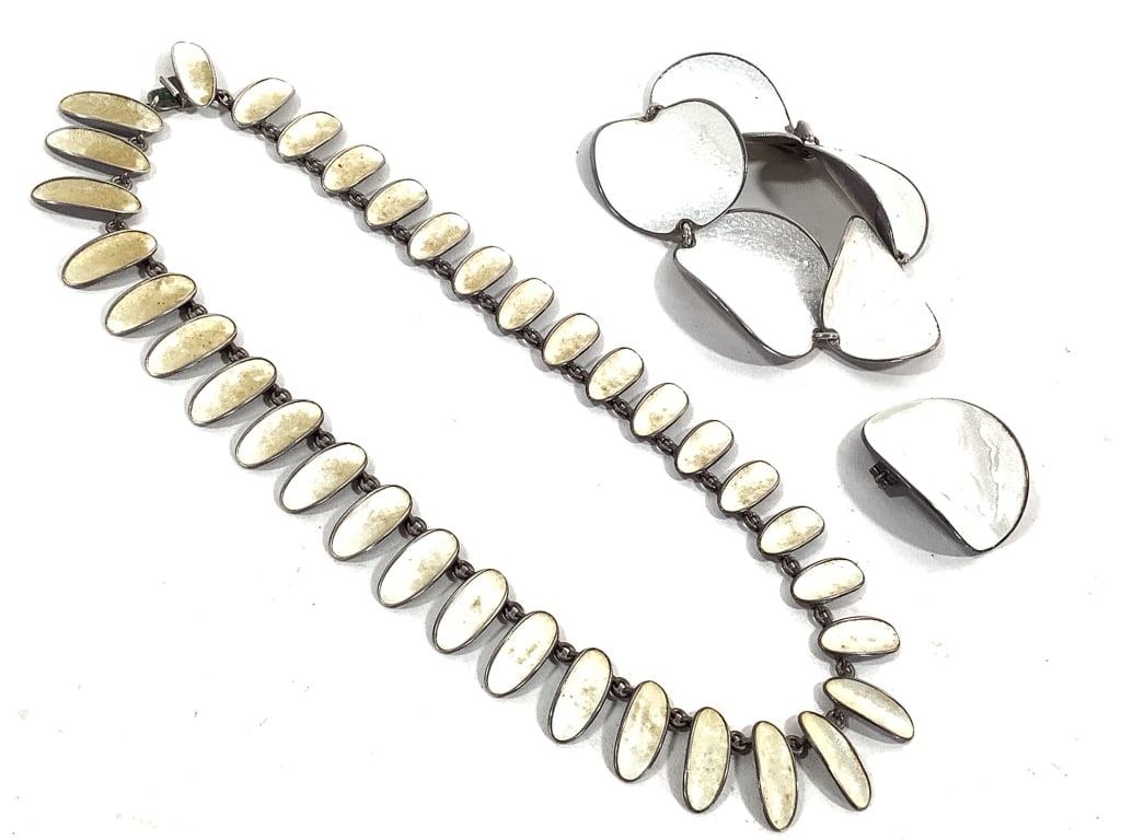 Sterling Guilloche Enamel Norway 103.6g TW: Including 7 1/2" L bracelet, 1 1/4" W pin, and 15 1/2" L necklace. EDS aims to describe and photograph all items thoroughly and accurately, however other conditions present may not have been observed