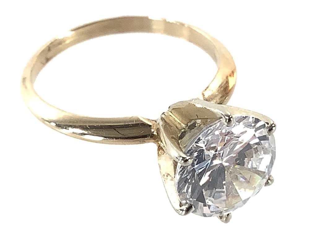 14K Faux Diamond Ring 3.3g TW: 1 cm W stone. EDS aims to describe and photograph all items thoroughly and accurately, however other conditions present may not have been observed or noted. We encourage you to inspect items in person