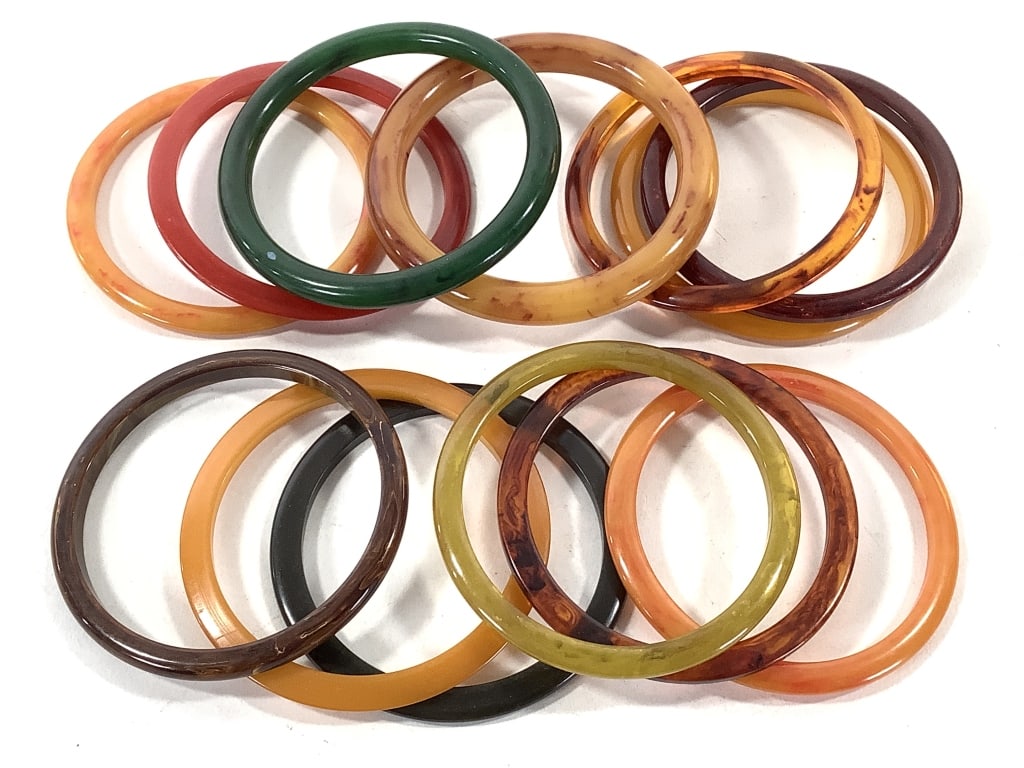 13 Vtg Bakelite Bangle Bracelets (1 of 4)