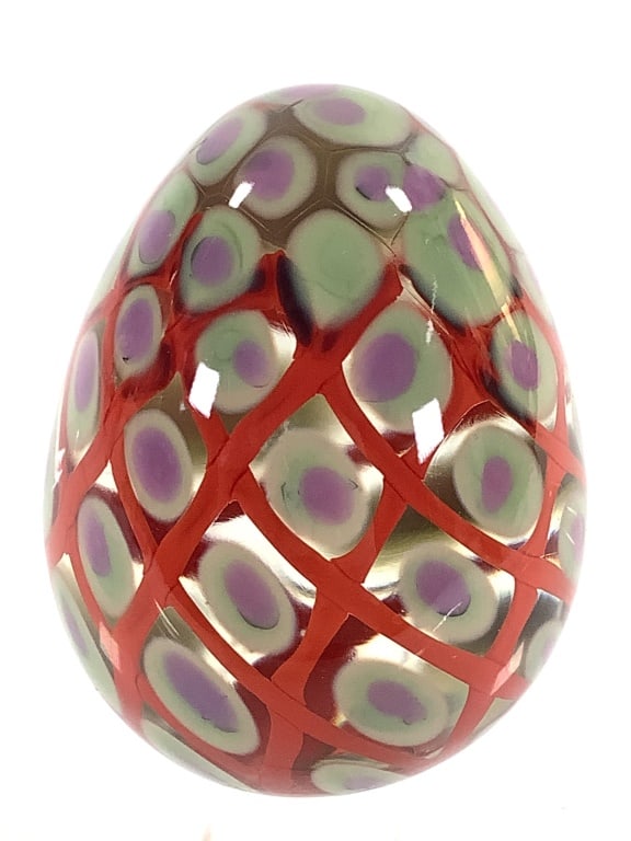 Art Glass Egg Paper Weight Signed MW '84 (1 of 5)