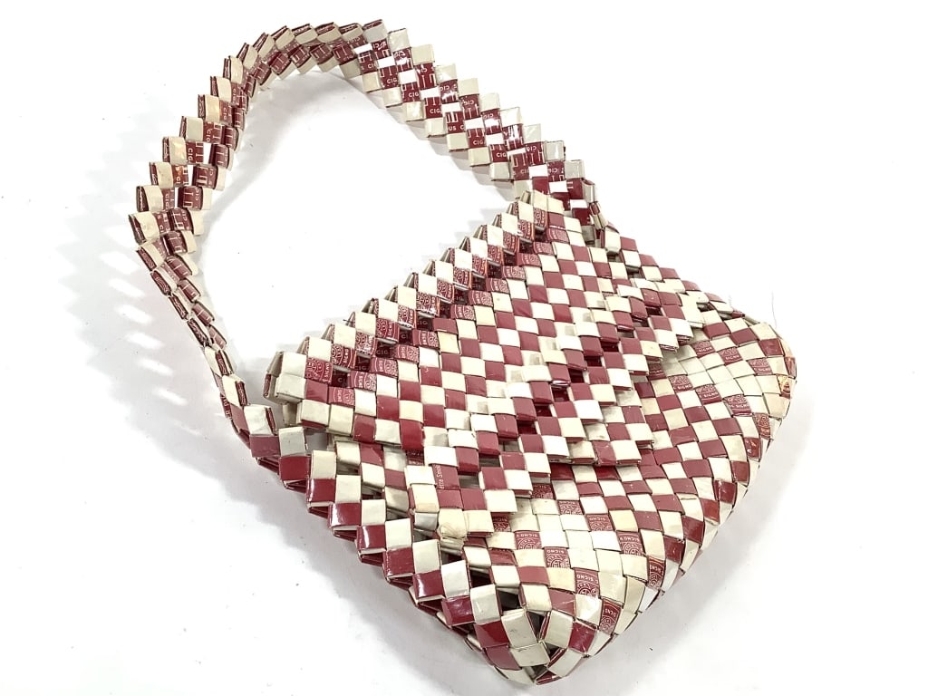 Folk Art Woven Cigarette Pack Handbag Red & White (1 of 5)