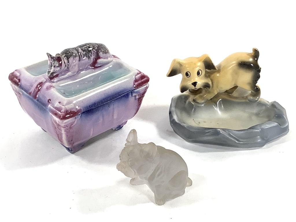3 Dog Motif Ceramic & Glass Tray Figure Box (1 of 15)