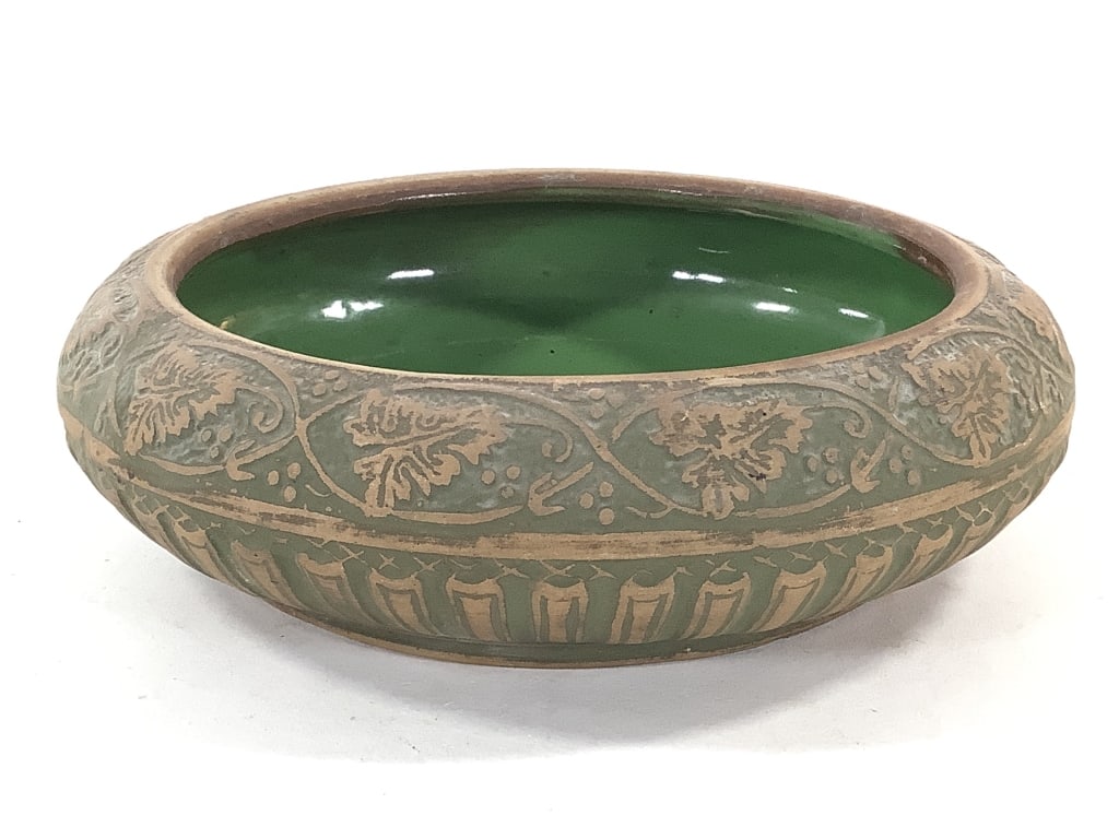Red Wing Brushware Oak Leaf & Acorn Bowl: 9 1/4"Dia. Glazed interior, matte/unglazed relief decorated exterior. 1920-30s. Marked on bottom. Provenance: Collection of William and Diane Itter.