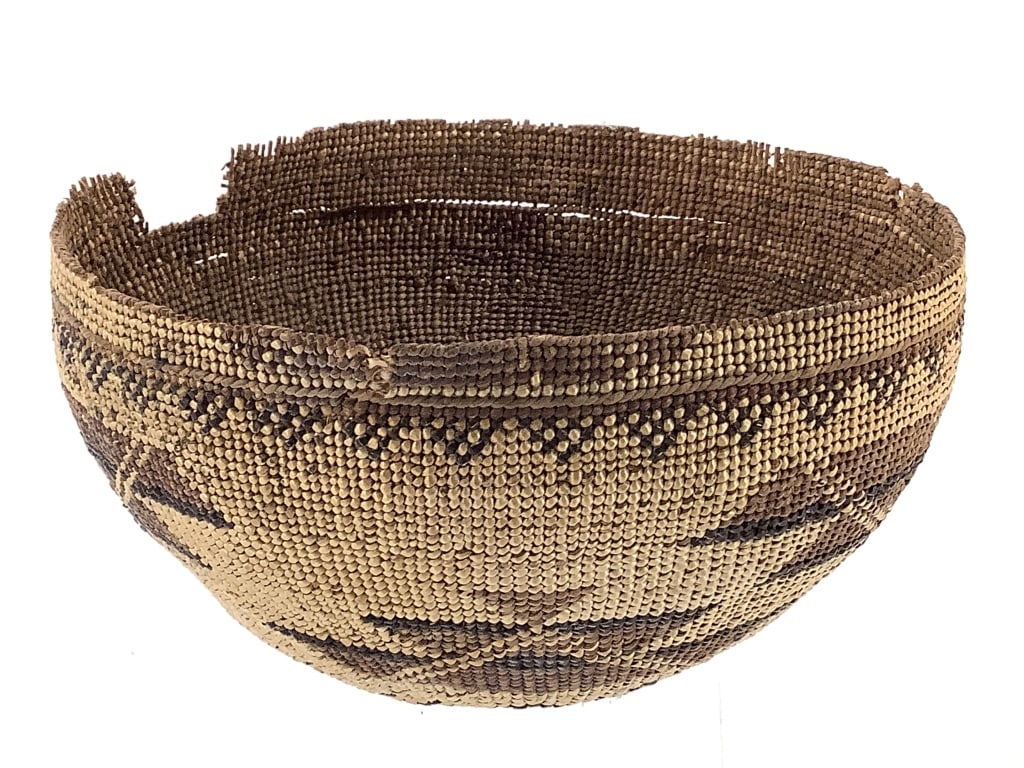 Early California Indian Twined Basket (1 of 6)