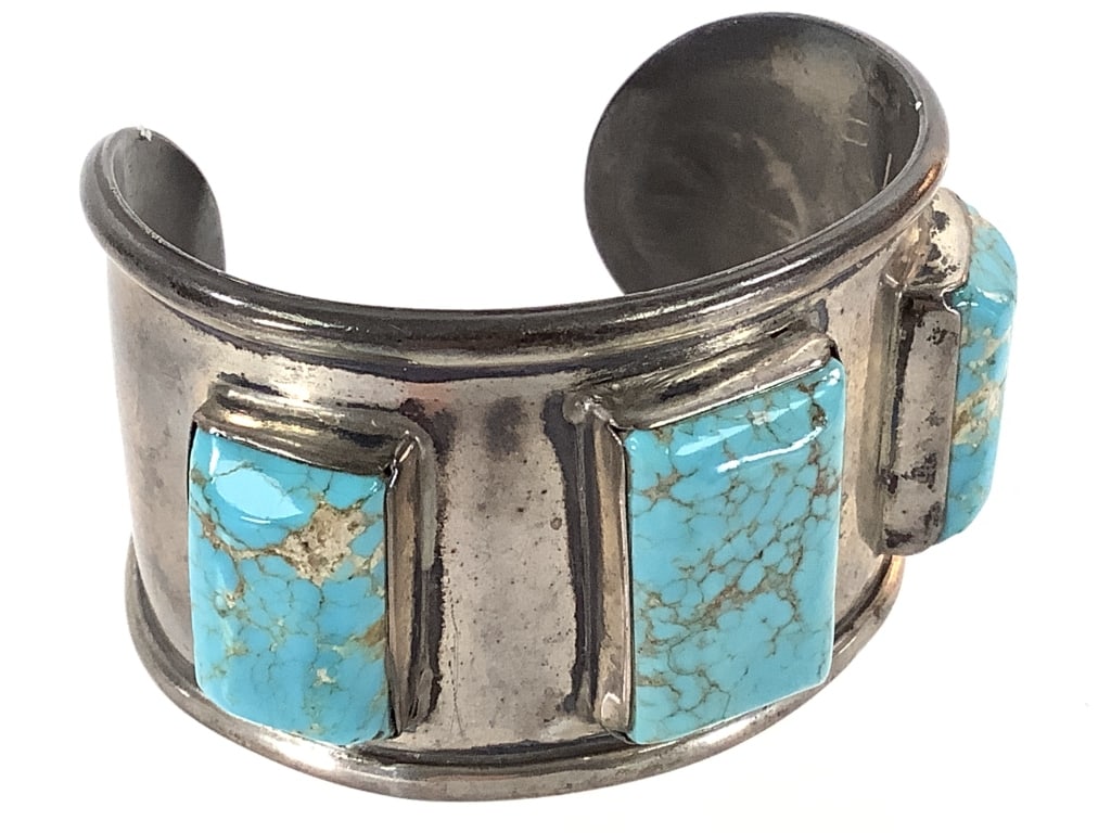 Artist Signed Turquoise Cuff Bracelet 59.6g TW: 1 1/4" H showing expected patina.