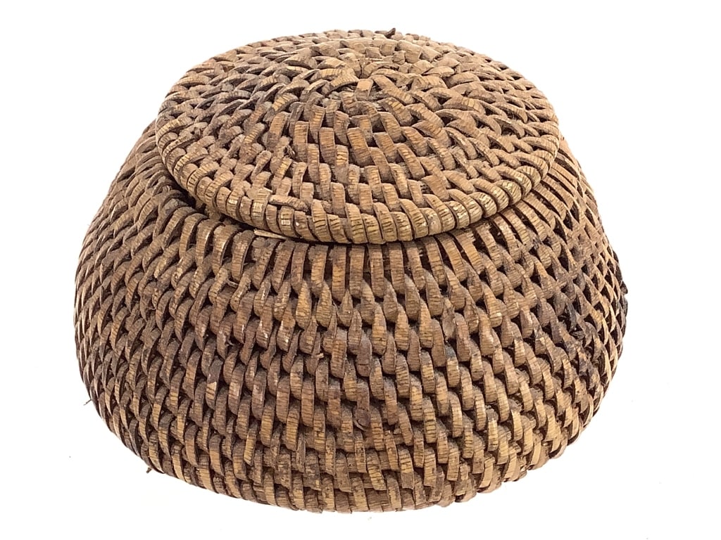 Sm. Lidded Coiled Basket: 2 1/2"H x 3 1/2"W. Minor fraying, overall structurally sound and intact. Breakage along inner rim of lid.