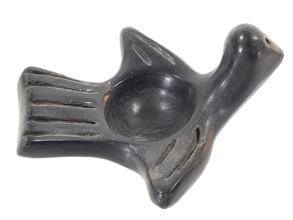 Black-on-Black Pottery Bird Figure (1 of 5)