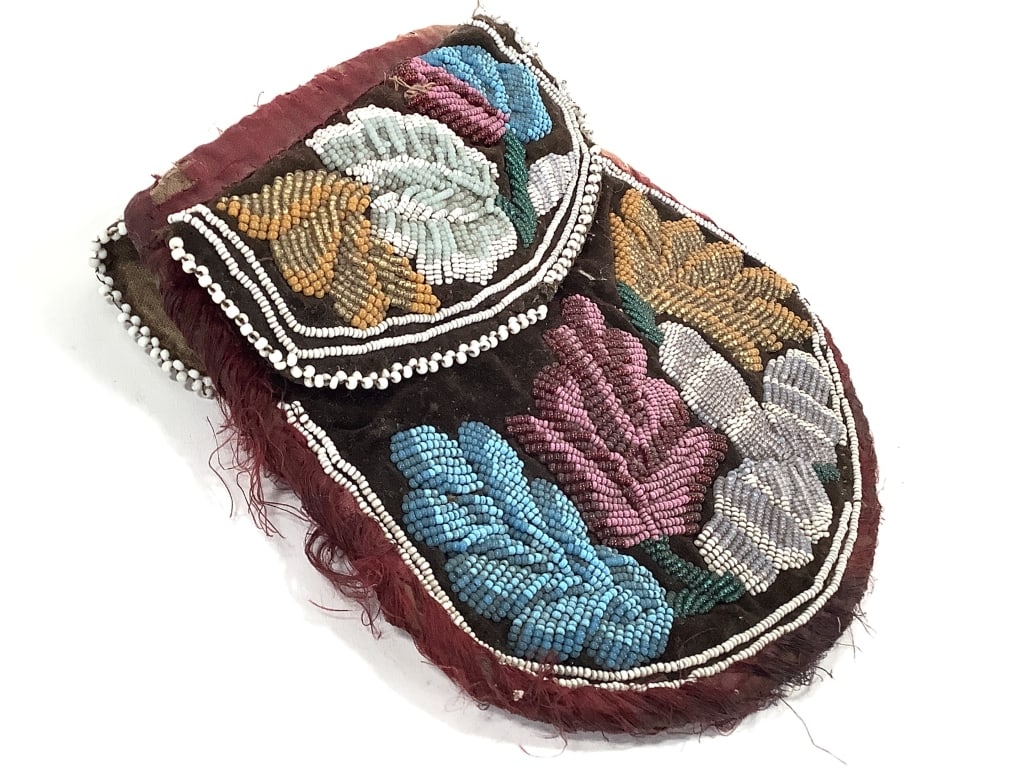 Niagara Floral Style Beaded Bag (1 of 6)