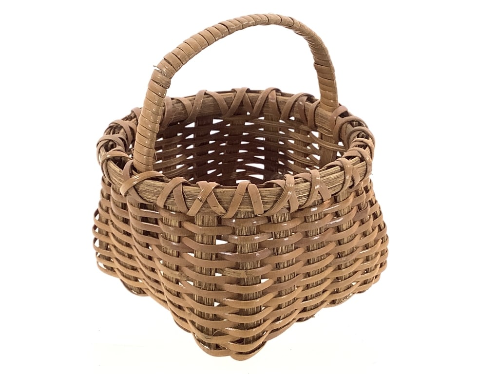 Woven Splint Basket w/ Handle (1 of 5)