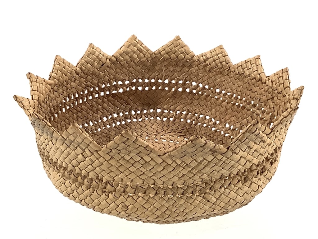Plaited Crown Rim Woven Basket (1 of 5)