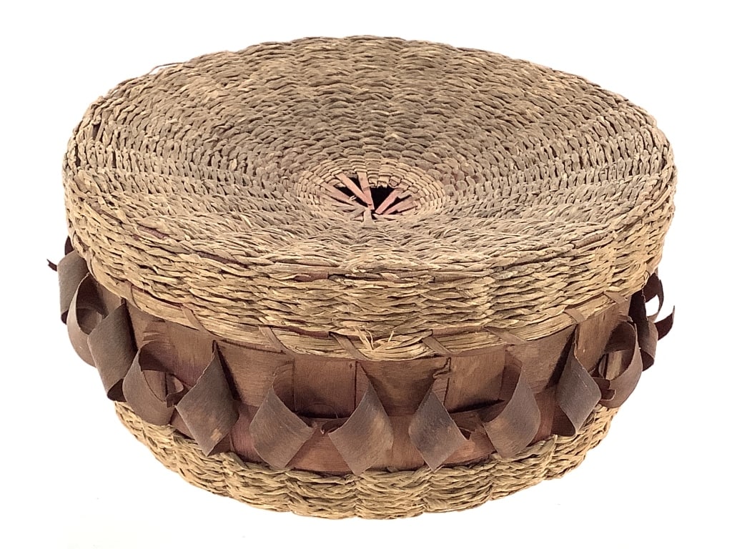 Woodlands Ash Splint & Sweetgrass Lidded Basket: 5 1/2"W x 2 1/2"H. Several curls are loose or broken along sides of body, minor fraying throughout. Overall structurally sound, lid fits well.