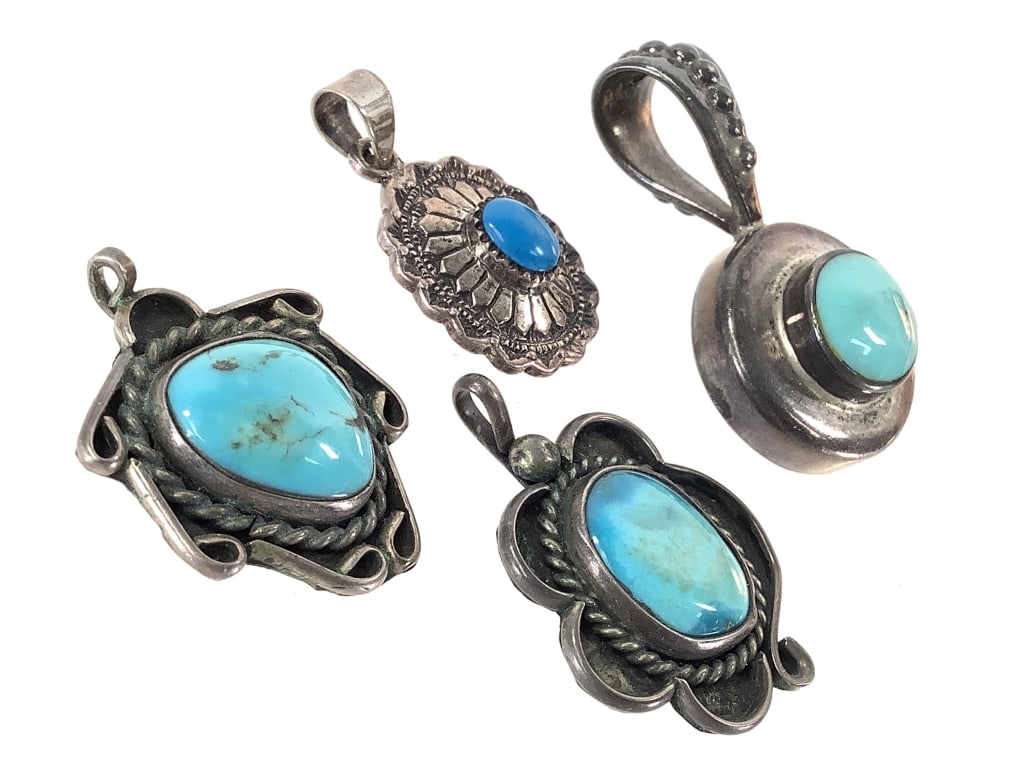 4 Turquoise Pendants 23.3g TW (1 of 10)