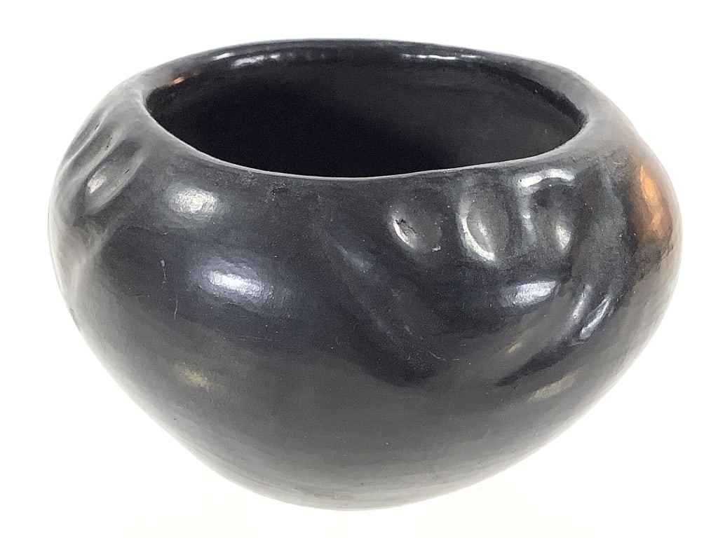 Southwest Burnished Blackware Pottery Bowl (1 of 5)