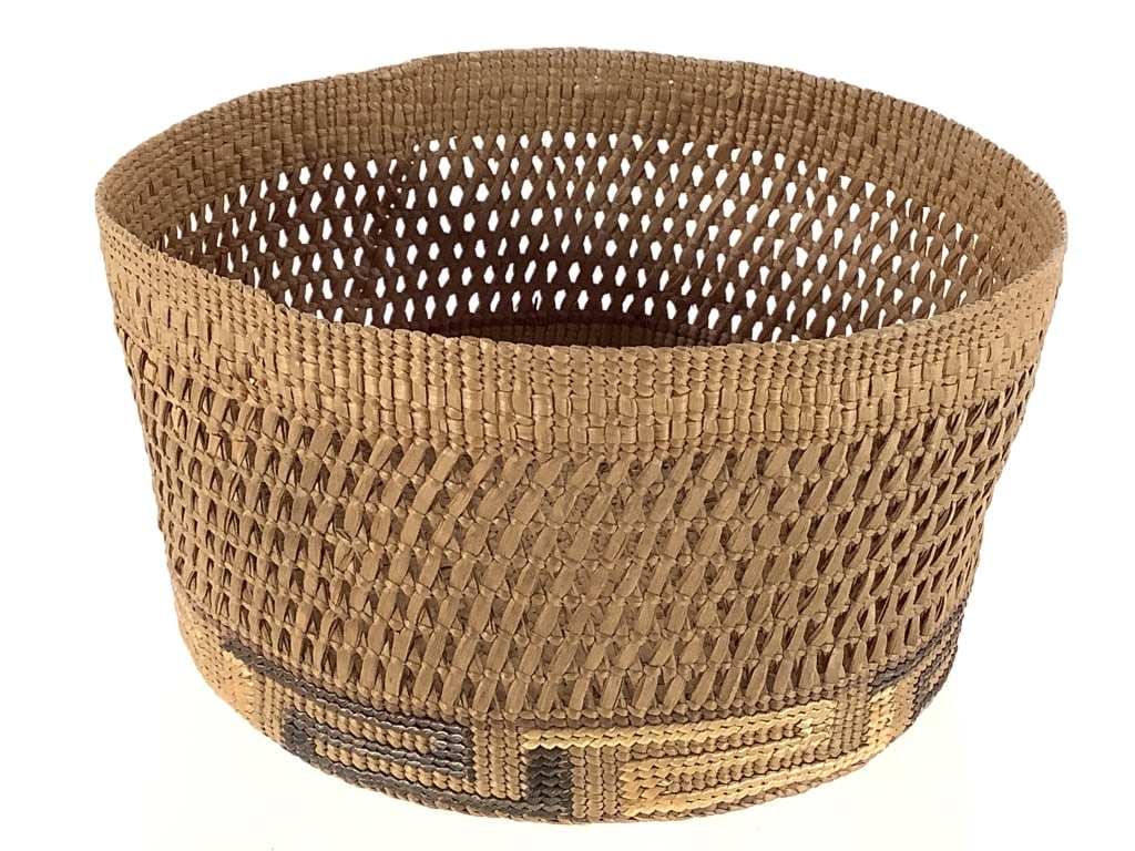Finely Twined Geometric Polychrome Basket: 5"W x 2 3/4"H. Minor breakage along rim with small split below it. Second split where bottom meets siding. Otherwise structurally intact, with little to no fraying. Provenance: Collection of William