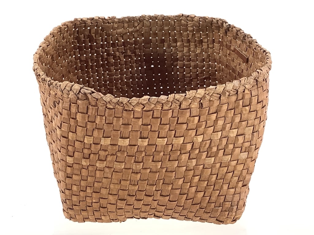 Pacific Northwest Coast Nookta Cedar Bark Basket (1 of 5)