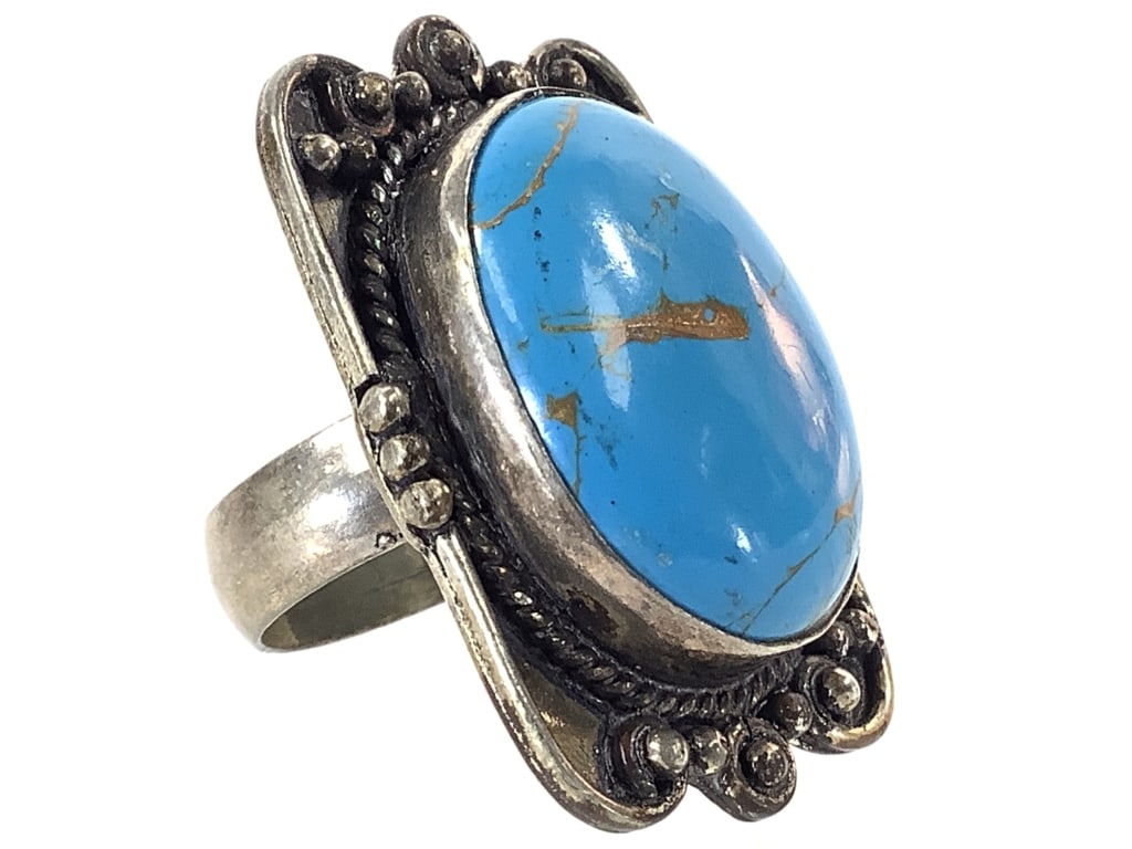 Unmarked Turquoise Ring 13.0g TW Sz 8: 1 1/4" H