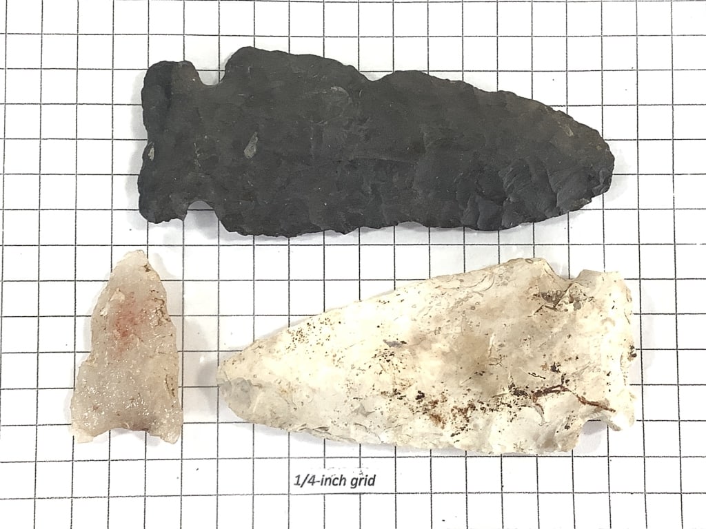 3 Flint Knapped Stone Arrowheads - 10
