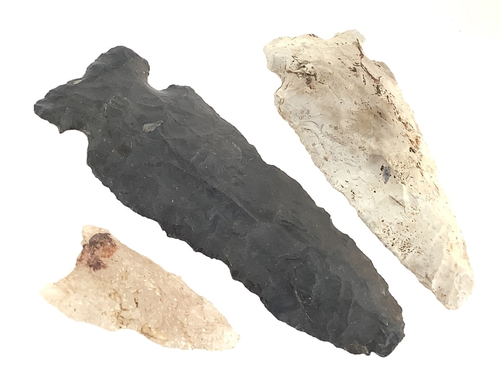 3 Flint Knapped Stone Arrowheads (1 of 10)