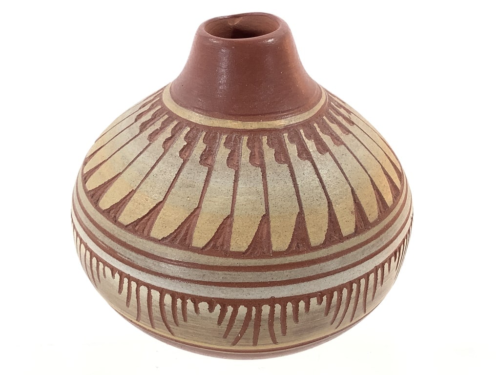 Signed Navajo Hand Etched Pottery Seed Pot: 3"H x 3 1/2"W. Signed on bottom.