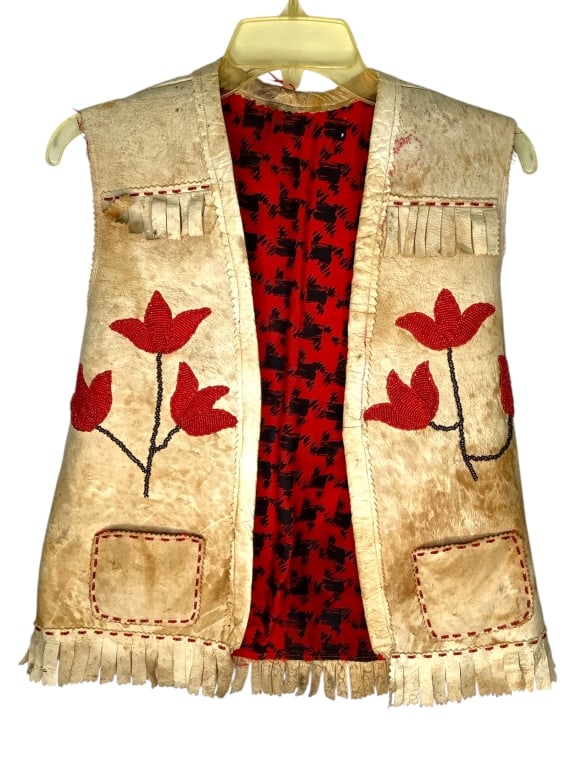 Antique Beaded Vest Rodeo / Wild West: Roughly 22" from base to collar.