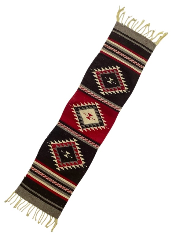 Vtg Navajo Runner Small (1 of 6)