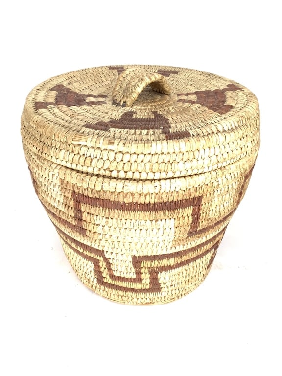 Papago Lidded Basket: 7 1/2" x 8"dia.