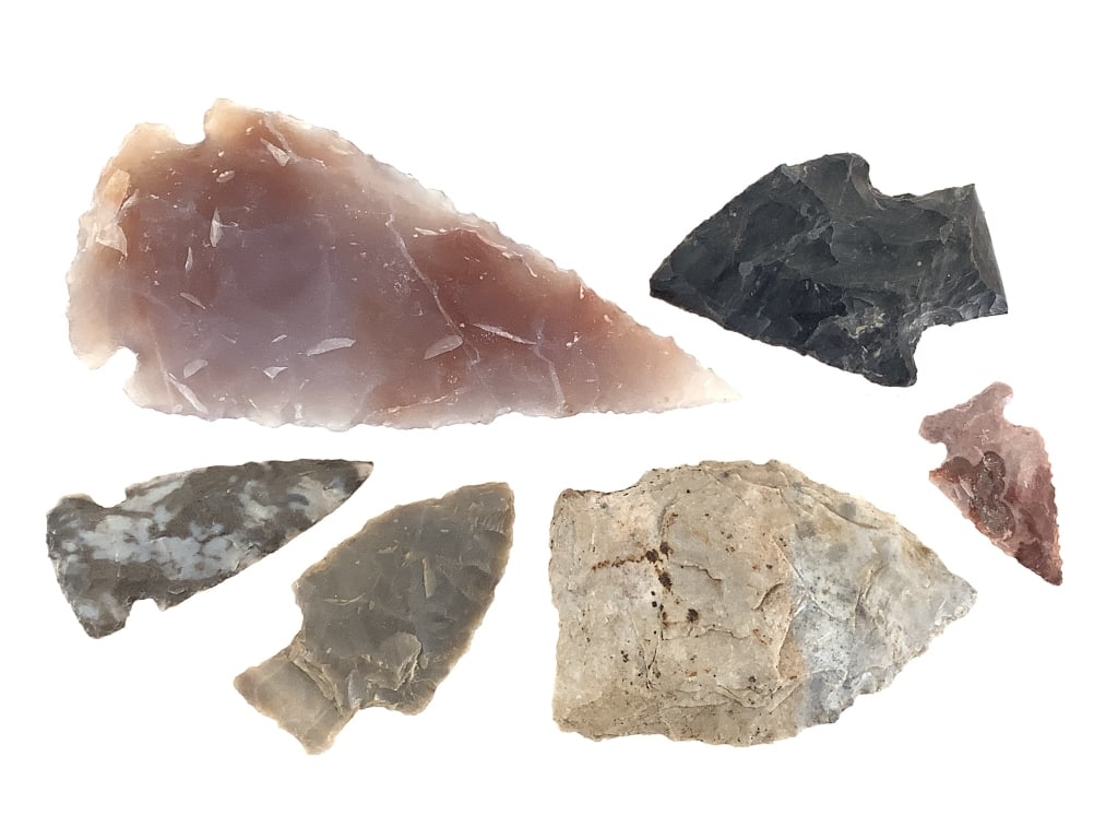 Arrow/Spearheads: 6 total artifacts, largest 3 1/3"L. From the collection of IU Emeritus Professor John Johnson. Please Note: The artifacts in this auction have not been professionally authenticated. Items may include