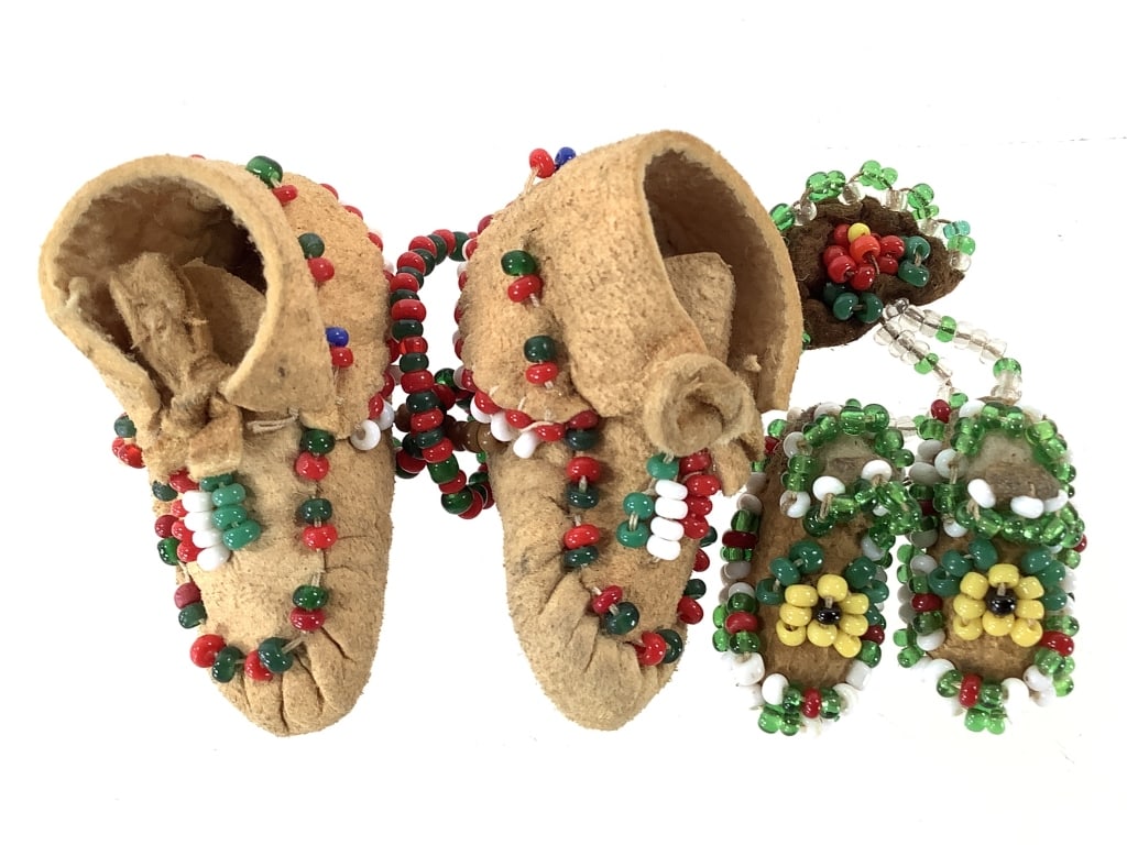 NA Handcrafted Multi-Colored Beaded Accessories - 10