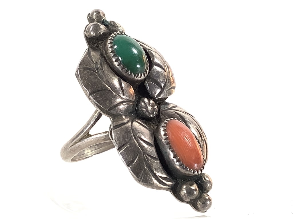 Artist Stamped Coral Ring 7.0g TW: No sterling mark noted. Ring is size 7