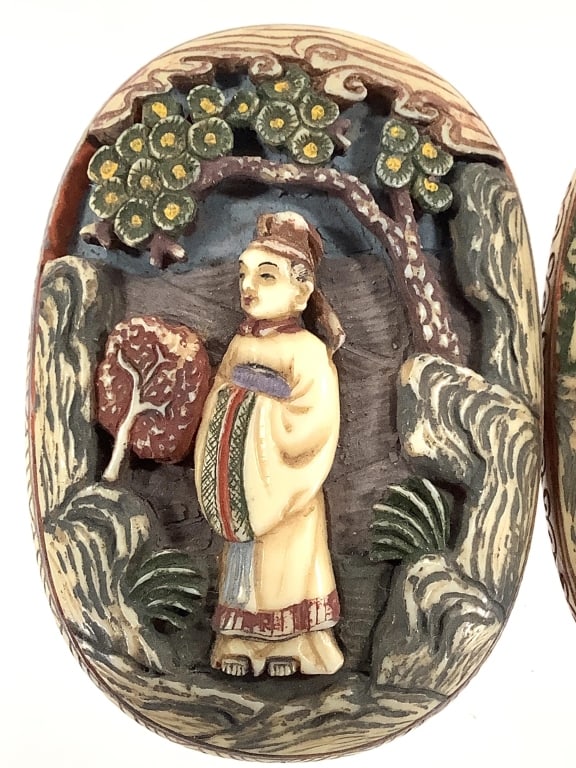 Carved Polychrome Japanese Netsuke - 2