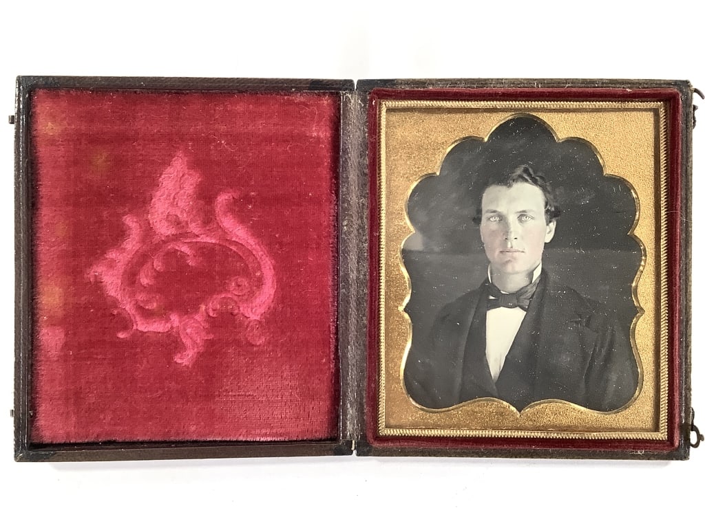 Daguerreotype of Formally Dressed Man (1 of 7)