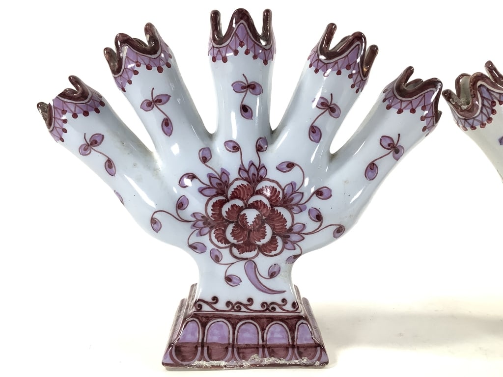 Olaria de Alcoba?a Portugal Handpainted Tulipieres - 2