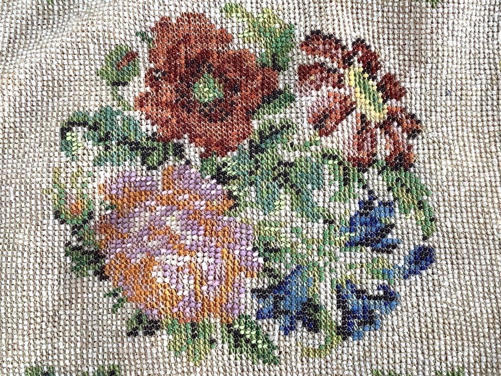 Floral Micro Beaded Drawstring Bag - 3
