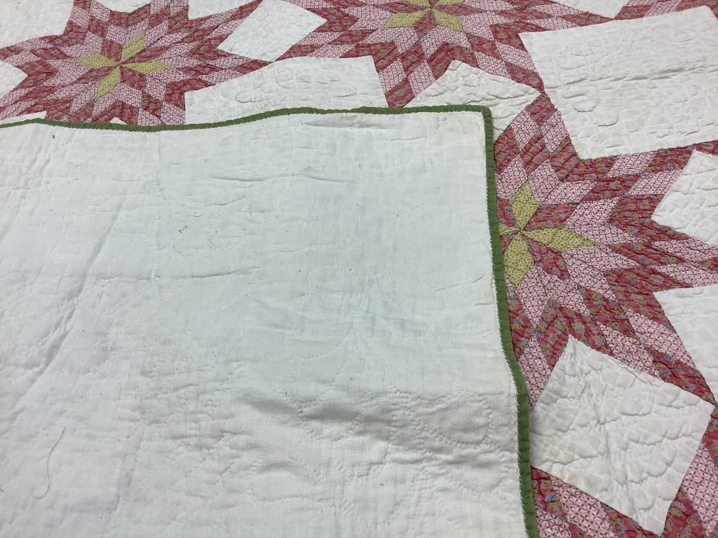 Strawberry Pattern Compass Quilt 84" x 70" - 8