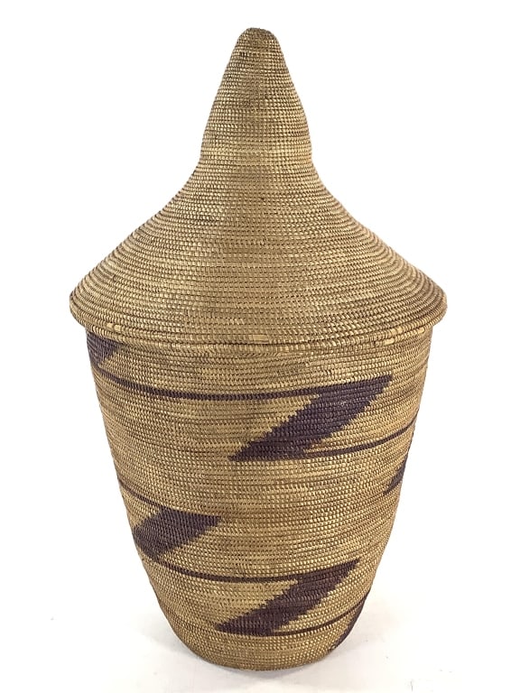 Tutsi Lidded Coiled Basket (1 of 6)