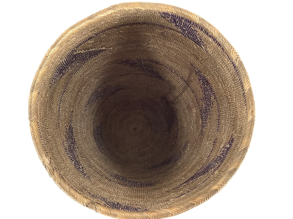 Tutsi Lidded Coiled Basket - 3