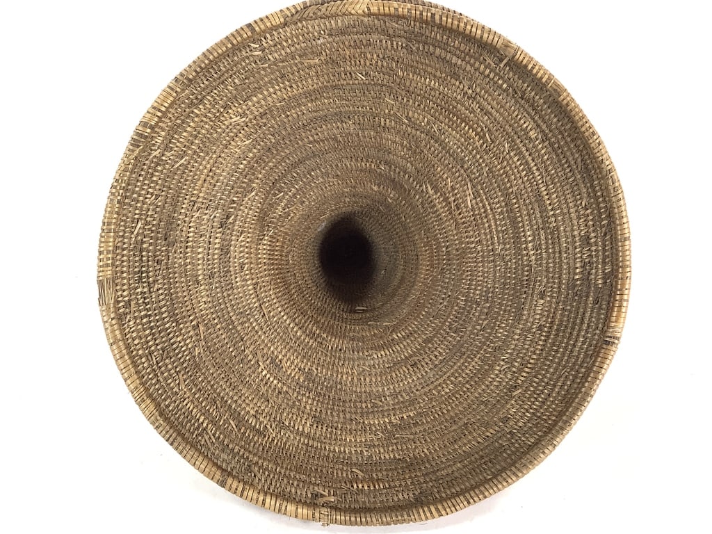 Tutsi Lidded Coiled Basket - 5