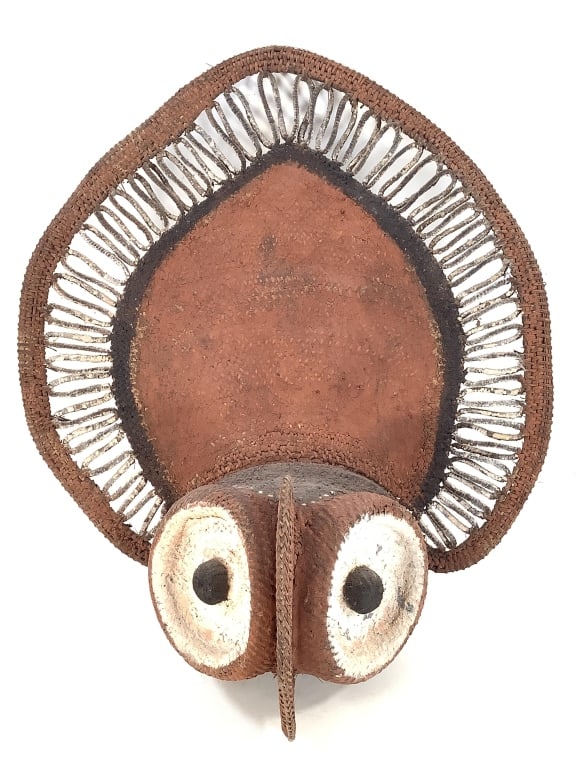 Abelam Yam Mask Papua New Guinea: 16"H x 13 3/4"W. Provenance: Collection of William and Diane Itter. Please see photos for condition and details.