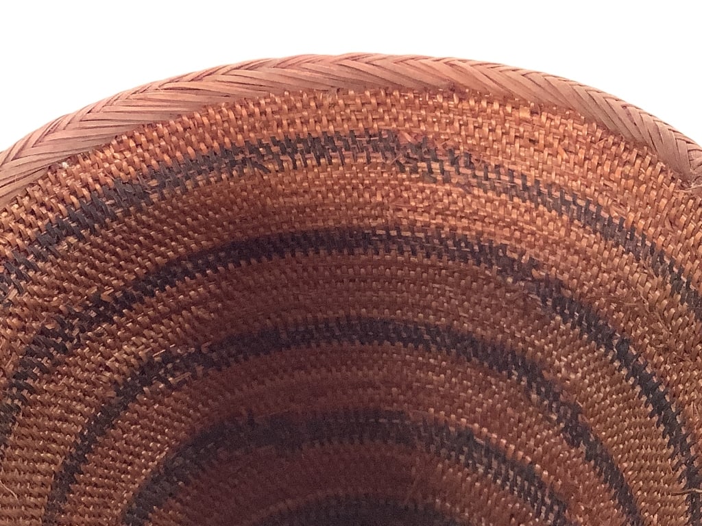 Tutsi Lidded Coiled Basket - 5