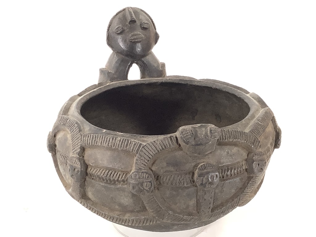 Bamon Ceremonial Vessel Cameroon Grasslands: 10" Dia. x 6"H. Hand-formed terracotta/earthenware with the rich surface of genuine age, mid-20th century. Good condition, natural wear consistent with age. Provenance: Collection of William and