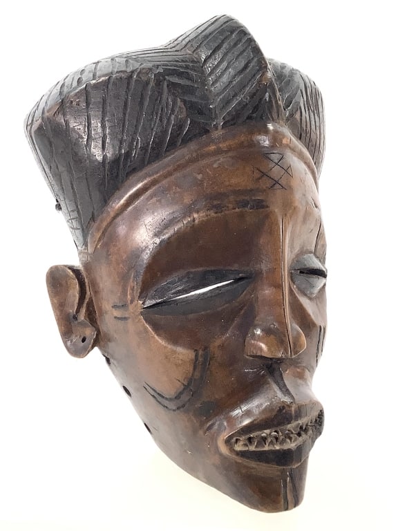 Songye or Luluwa Mask DRC (1 of 7)