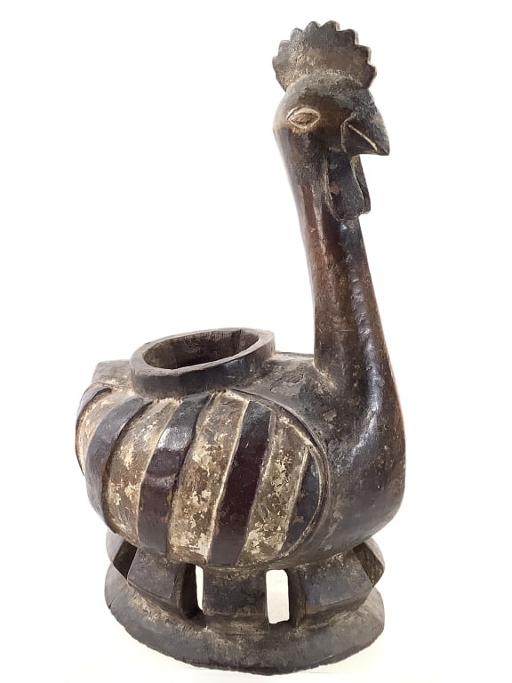 Baule Ivory Coast Carved Chicken Ritual Container: 18 1/2"H x 11"W. Likely missing its lid. Provenance: Collection of William and Diane Itter. Please see photos for condition and details.